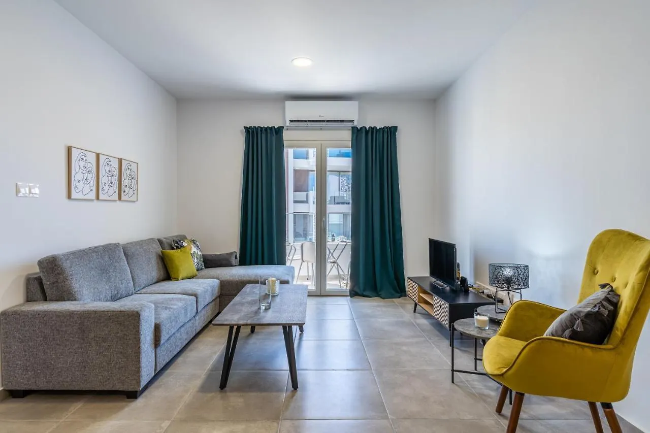 Olive 2-Bedroom Apartment In Larnaca
